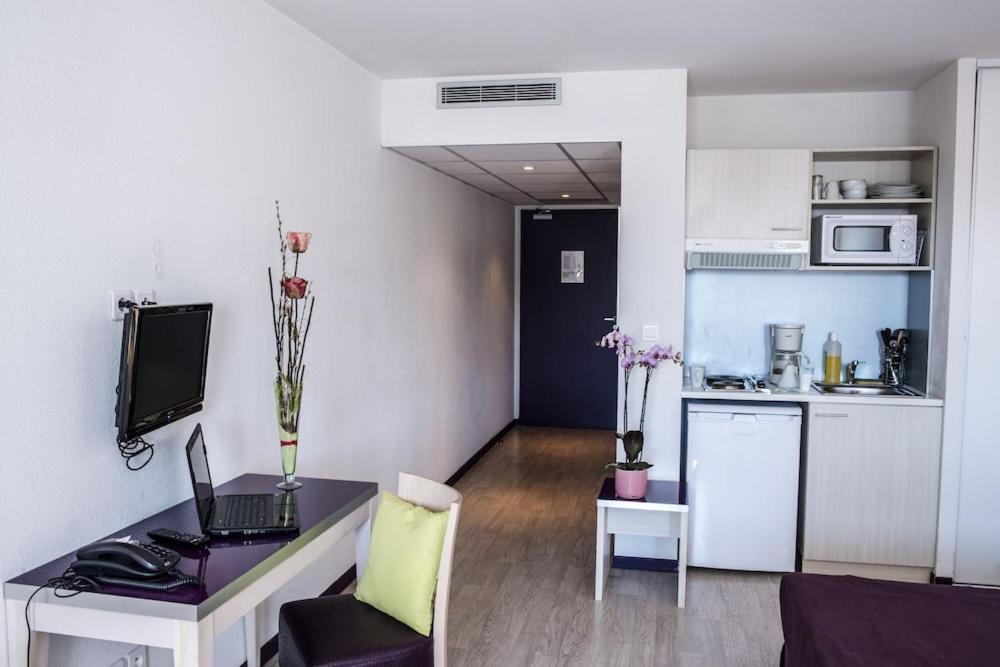 Family Saint Vincent - Studio 2 Pers - 100M Gare Lourdes - Wifi 外观 照片