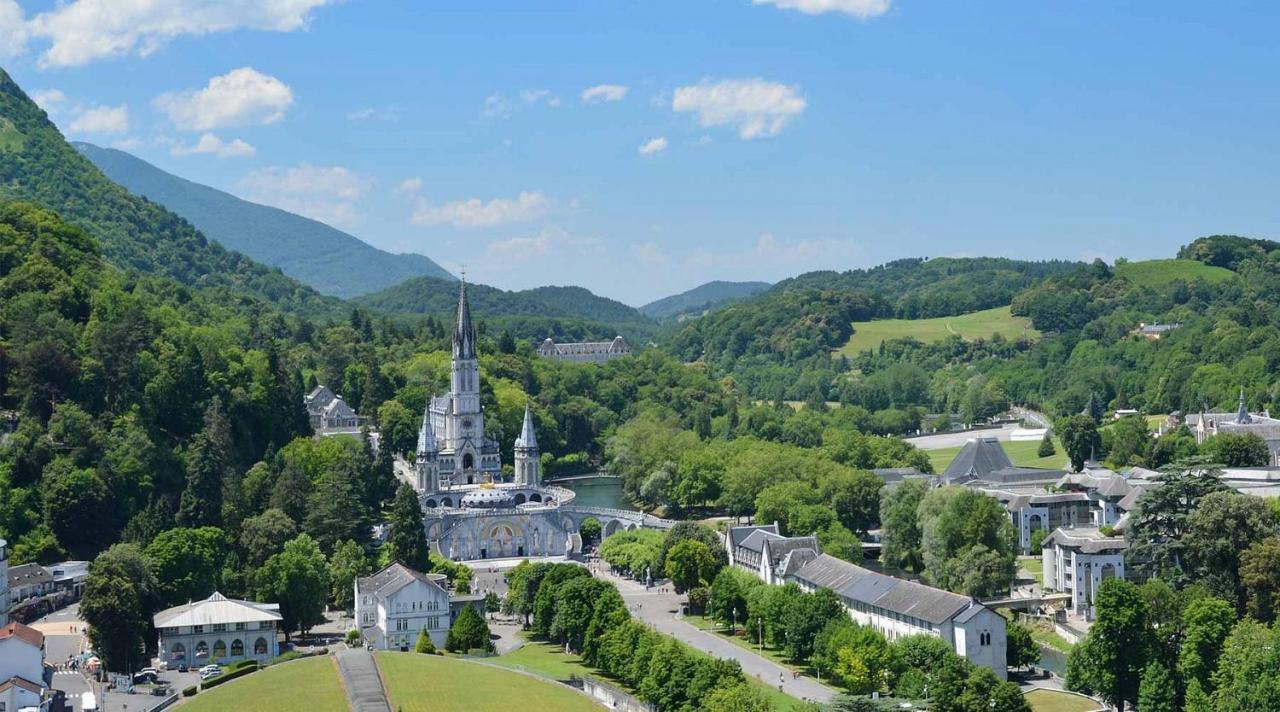 Family Saint Vincent - Studio 2 Pers - 100M Gare Lourdes - Wifi 外观 照片